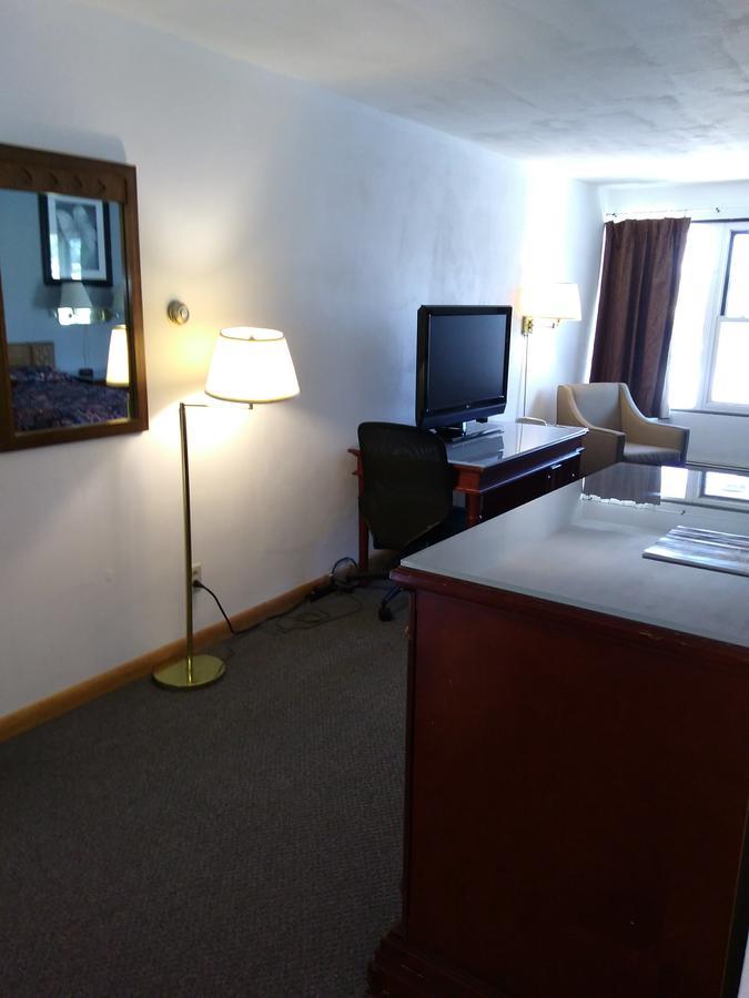 Hotel Blue Top Inn スティーブンスポイント エクステリア 写真